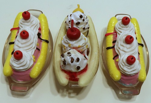 OUR GENERATION DOLL ICE CREAM TREAT TRUCK RETRO DINER REPLACEMENT ACCESSORY LOT - Picture 7 of 8