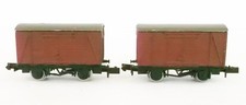 Graham Farish N - Lot of 2x Twin Vent Freight Vans - Box-Cars