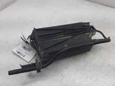 99 00 01 02 03 04 GMC Yukon Fuel Vapor Canister 15759044