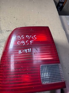 Orig. Heckleuchte Rücklicht links VW Passat Variant 1.8 5V 3 B 3B9945111F