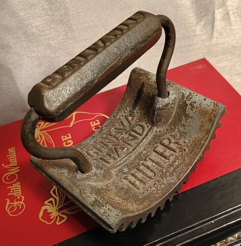 Antique Cast Iron Hand Fluter Iron for Historic Costume Design, Rustic Decor - Picture 11 of 12