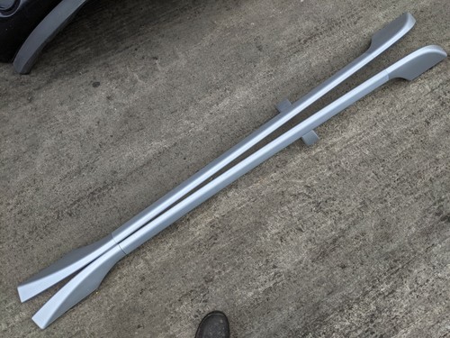 2007-2012 MK1 PEUGEOT 4007 PAIR OF COMPLETE SILVER ROOF RAILS BARS - Picture 1 of 11