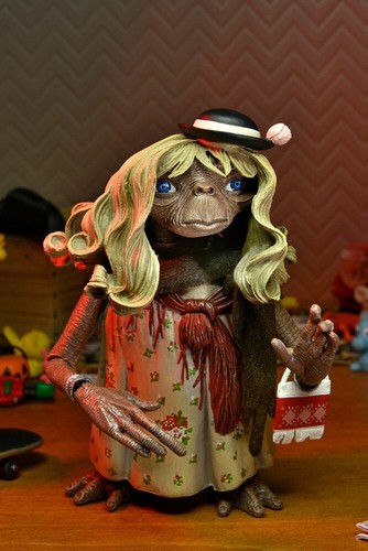 NECA E.T. - 40° ANNIVERSARIO DRESS UP ET - ULTIMATE ACTION FIGURE - NUOVO/OVP - Imagen 5 de 10