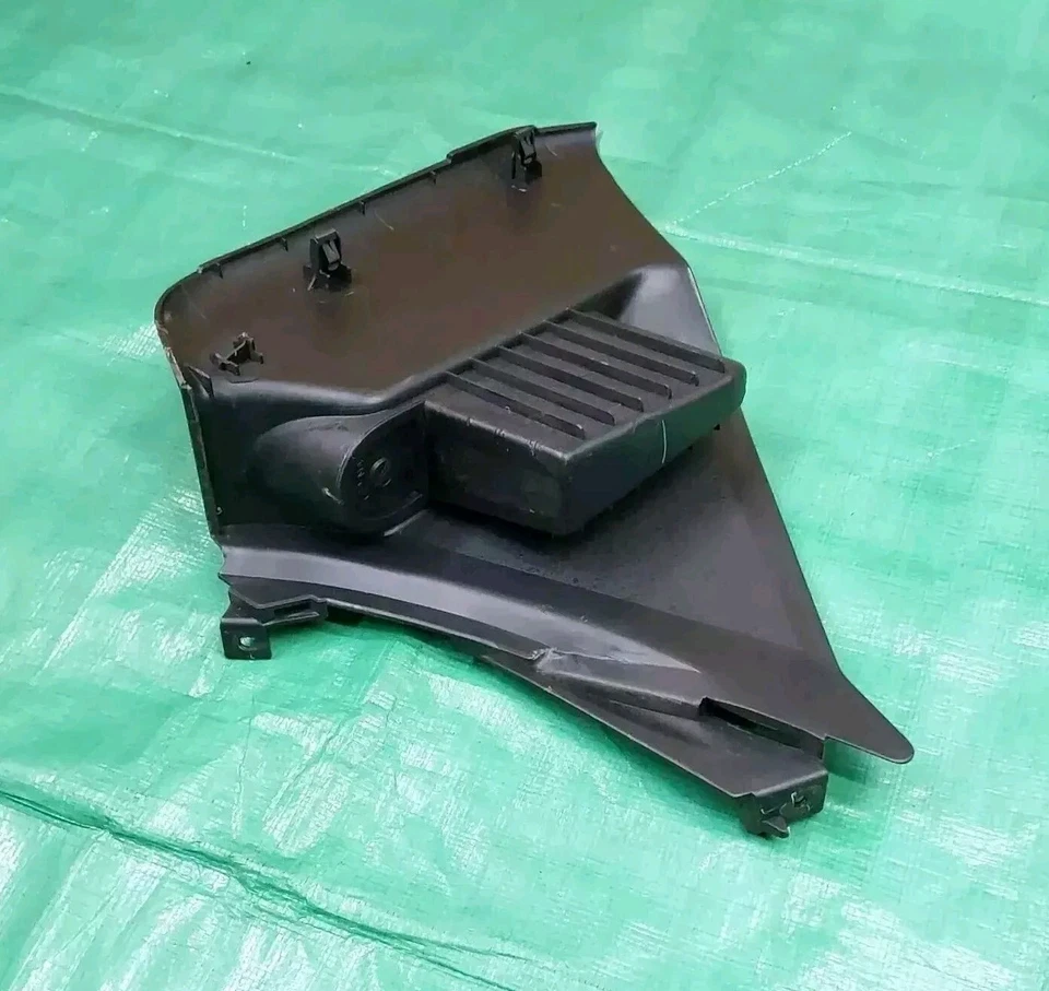 Panel de retroceso interior para pasajeros G35 2003-2004 sedán OEM 68134-AM601 Foto 3 de 4