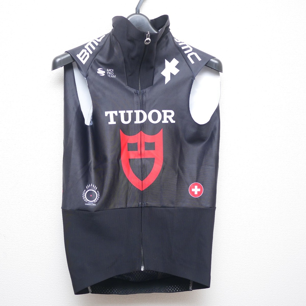 Tudor Pro Cycling Prototype SCA Assos Spring Fall Gilet Pro Team