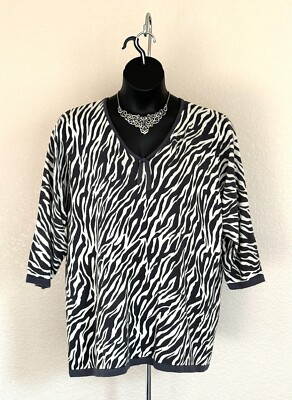 C.D.DANIELS PLUS 2X  ZEBRA PATTERNED V NECK L/SLV SWEATER TOP BLOUSE