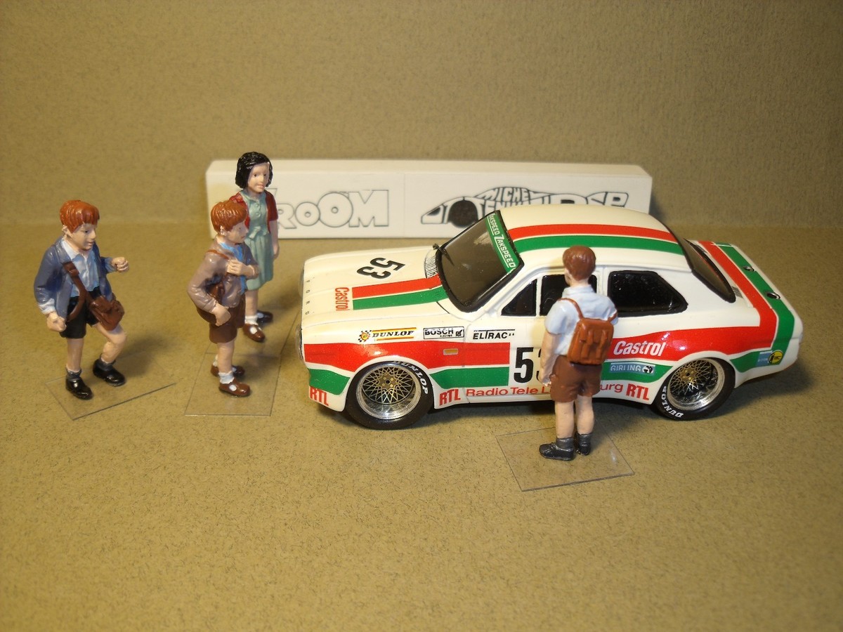 FIGURINES 1/43 SET 410 L'ESCORT GAREE DEVANT L'ECOLE VROOM NOT PEINT SPARK FIGURINES 1/43 SET 410 L'ESCORT GAREE DEVANT L'ECOLE VROOM NOT PEINT SPARK