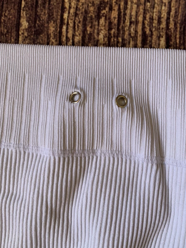 Leggings blancos acanalados elásticos de tiro medio para mujer Refuge talla: L Foto 4 de 4