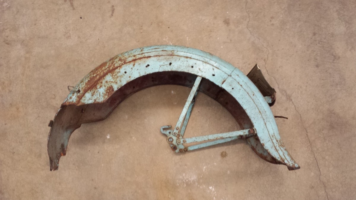 1941 TO 1946 HARLEY KNUCKLEHEAD FLATHEAD WL REAR FENDER (OEM) RARE