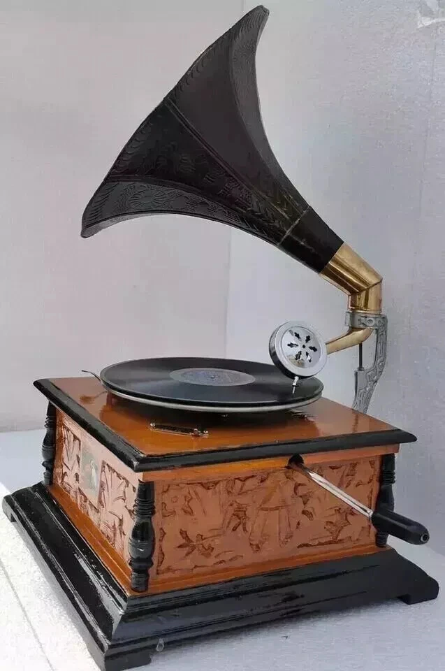 Vintage Gramophone, Fully Functional Working Phonograph, win-up record player - Image 2 of 3