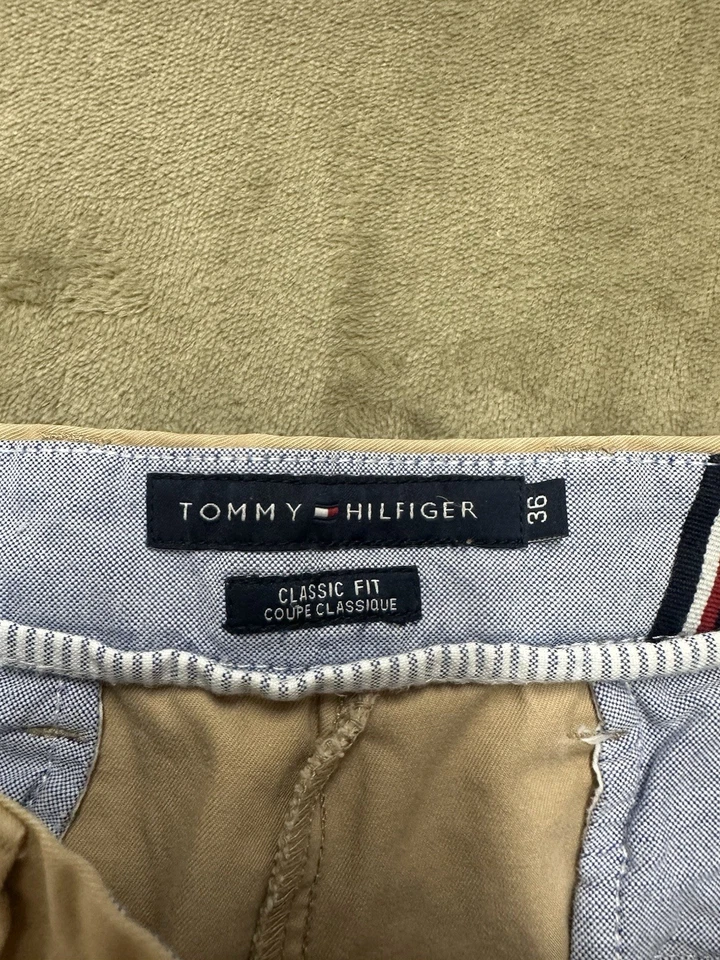 Tommy Hilfiger Men's Classic Fit Flat Front Shorts - Size 36 lot of 4 - Image 4 of 4