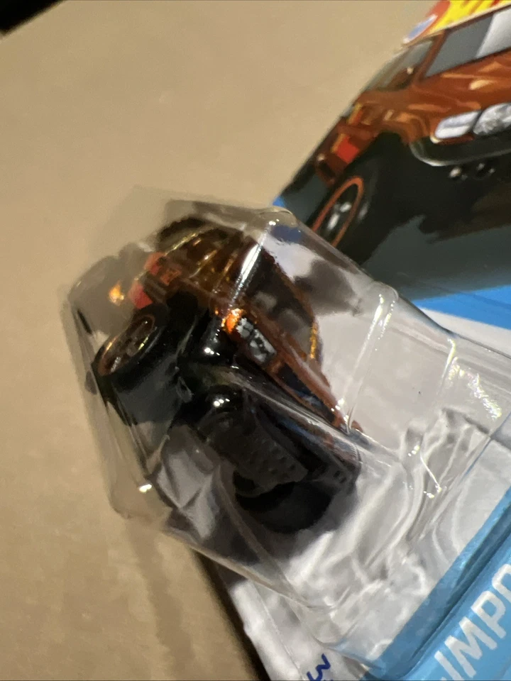 Hot Wheels Super Treasure Hunt Mitsubishi Pajero Evolution - HW J-Imports Foto 4 de 4