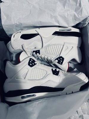 Jordan Air Jordan 4 Retro Mid Top Lace Up Leather Sneakers White Black Men