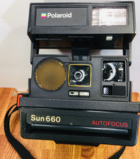 Vtg Polaroid Sun 660 Autofocus Instant Land Camera with Strap Black Un-Tested