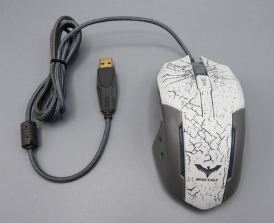 Magic Eagle Gaming Maus - kabelgebunden USB optisch mit wechselnder LED-Beleuchtung - sehr guter Zustand