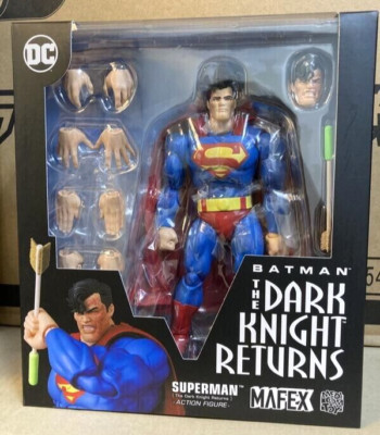 アメコミ MAFEX Superman dark knight returns 161 MAFEX No.161 The Dark Knight Returns Superman Action Figure New In