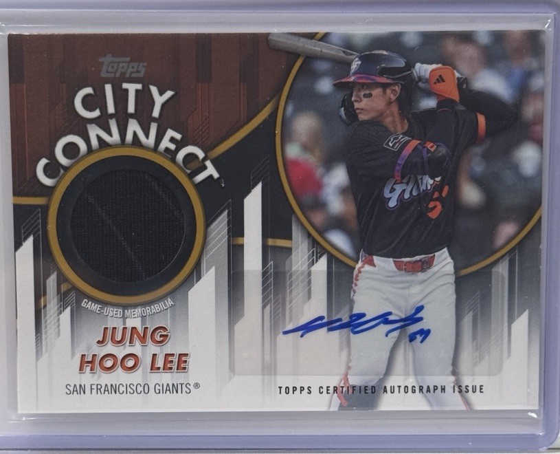 2026 Topps Series 2 Jung Hoo Lee City Connect Swatch Auto Gold /50 CC2-JH