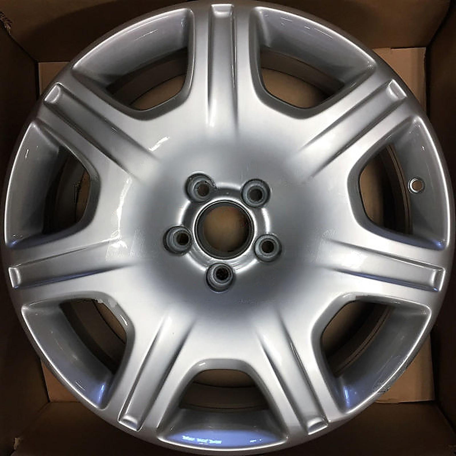 19x7.5 Alloy Wheel | Silver | 7 Spoke | 5x120.65 | Fits 2001-2004 Bentley Arnage