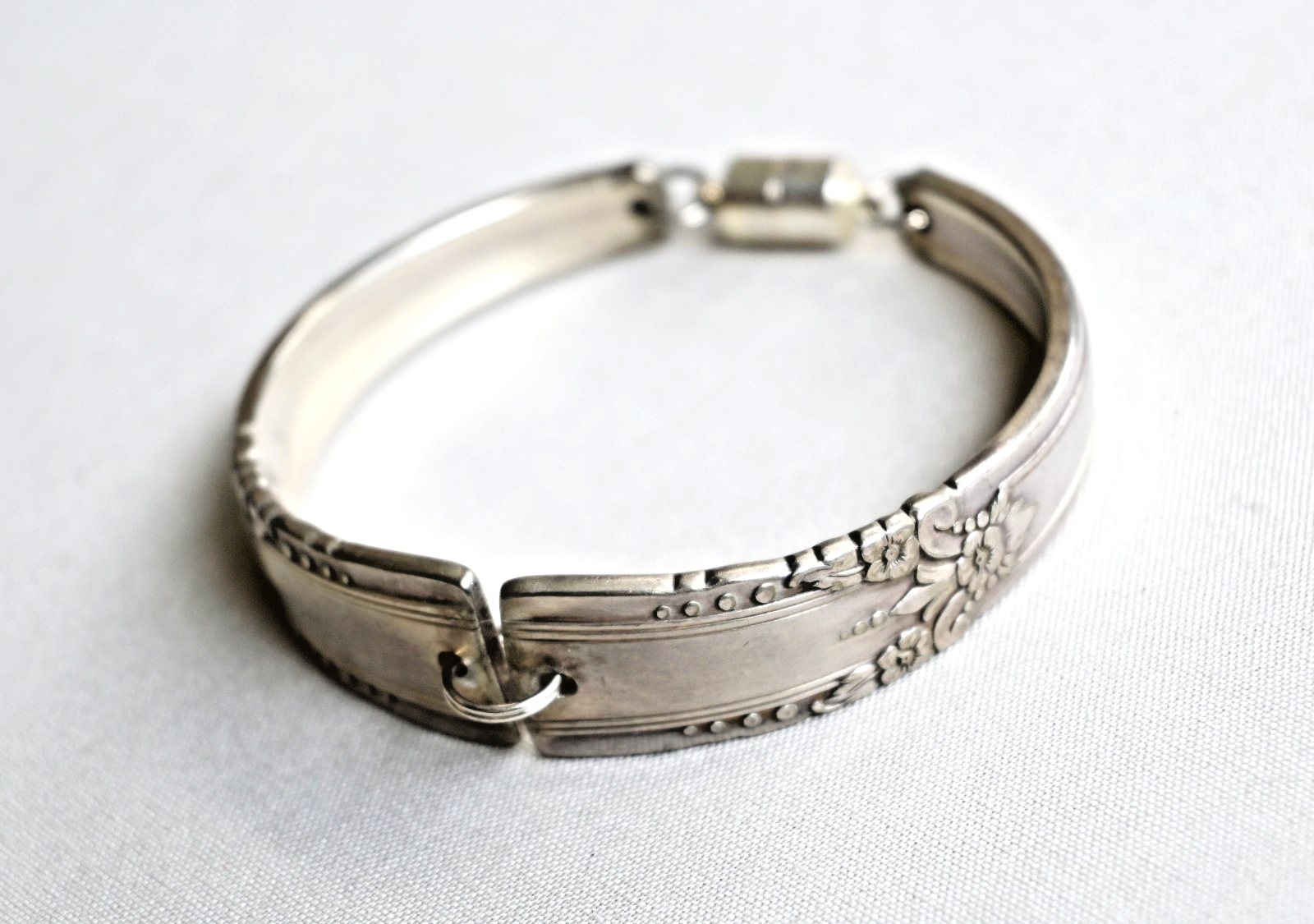 Vintage Silver Tone Flower Spoon Bracelet Magnetic Clasp Floral Pattern