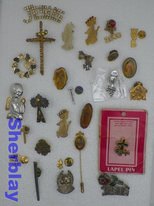 Costume Jewelry Pin Brooch Lot of 27 Religious Jesus Cross Praying Boy Angel
