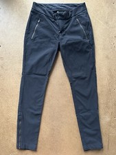 Athleta 2P Wander Stash Utility Jogger Dark Gray Zip Pockets  Ankles EUC