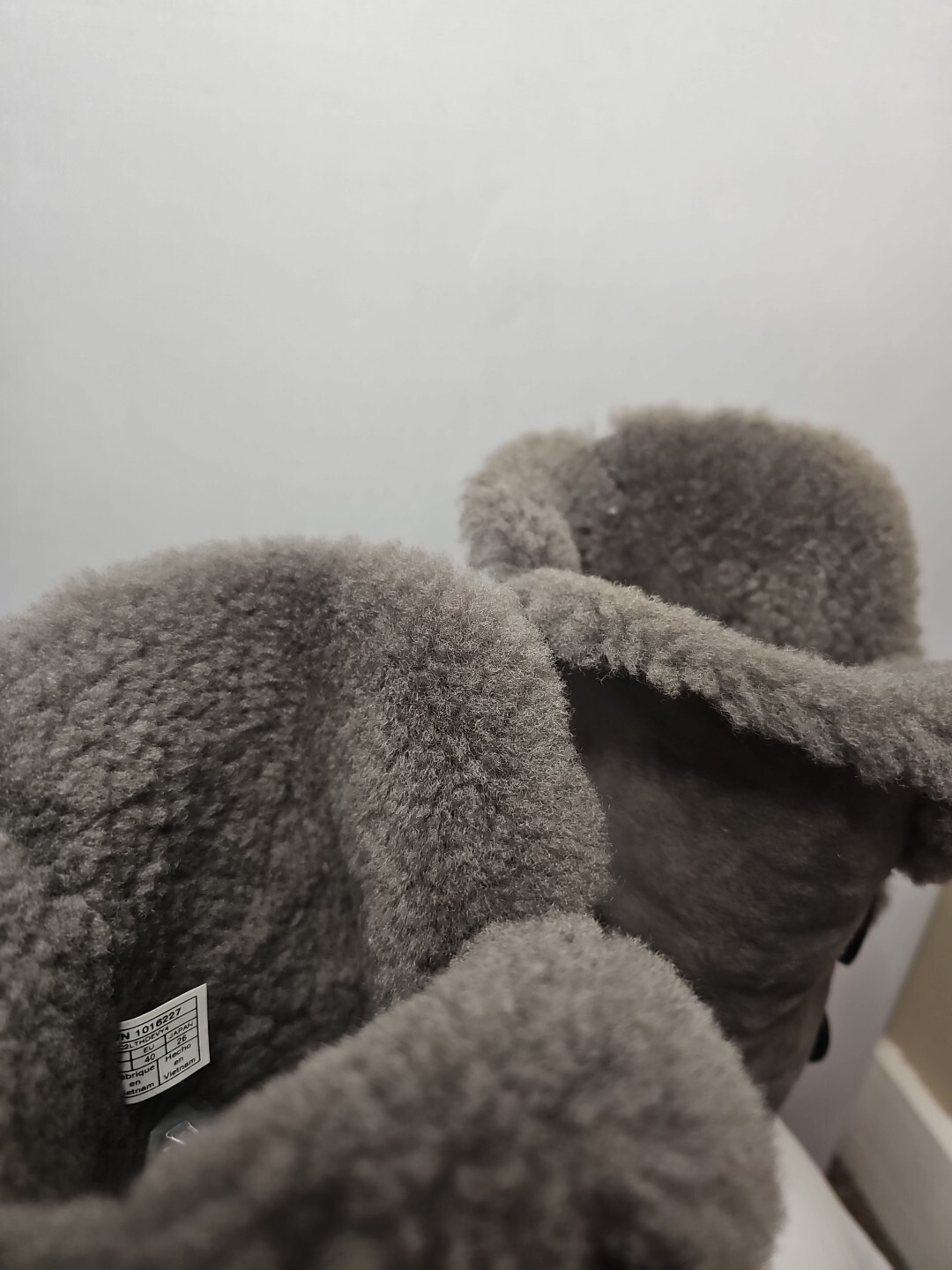 ugg boots bailey button triple size 9 womens gris - image 5