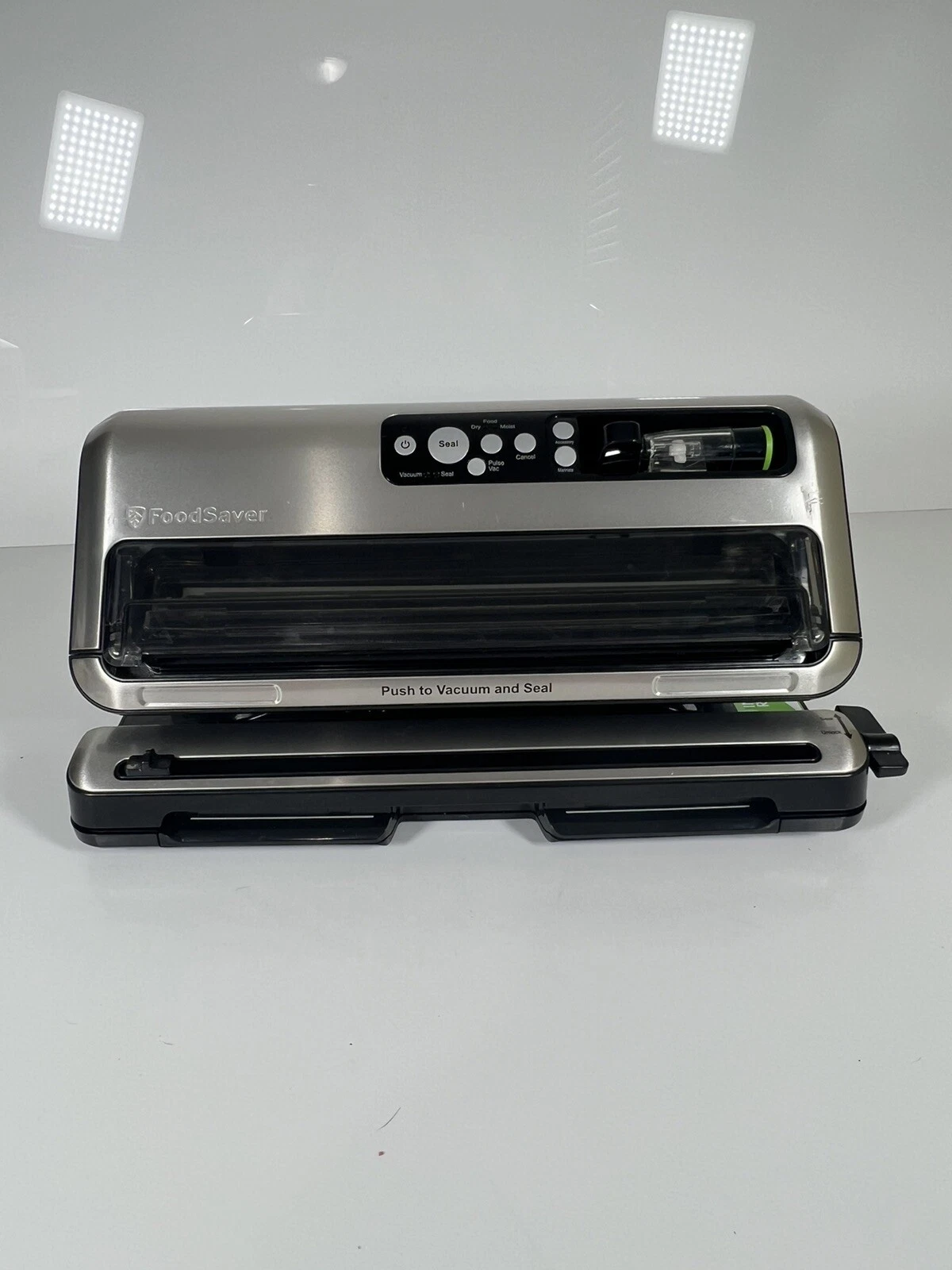 FoodSaver FM5480 2-in-1 Automatic Vacuum Sealer Machine -Silver
