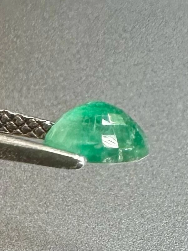 7x5.2x3.8mm 0.91ct Beauty Green Emerald Oval Cut Loose Gemstone - Image 4 of 4