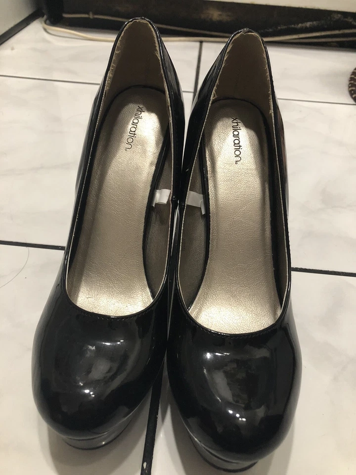 xhilaration zapatos de tacón alto negros plataforma tacones de aguja para mujer talla 9 Foto 2 de 4