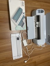 Cricut Explore 3 Smart Cutting Machine Bundle w/ Trimmer   Tested  Working