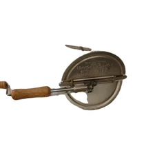 Vintage Pop Popcorn Maker- Aluminum Stovetop Popper, Wood Hand Crank