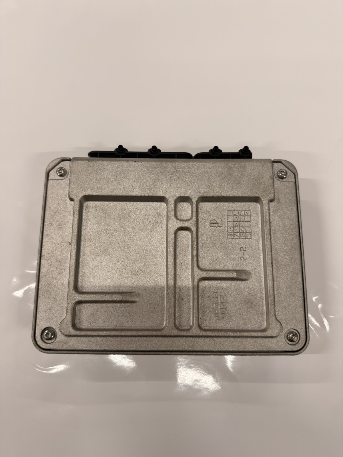 Aston Martin V8 Vantage Transmission control module P/N 9G337E453AD