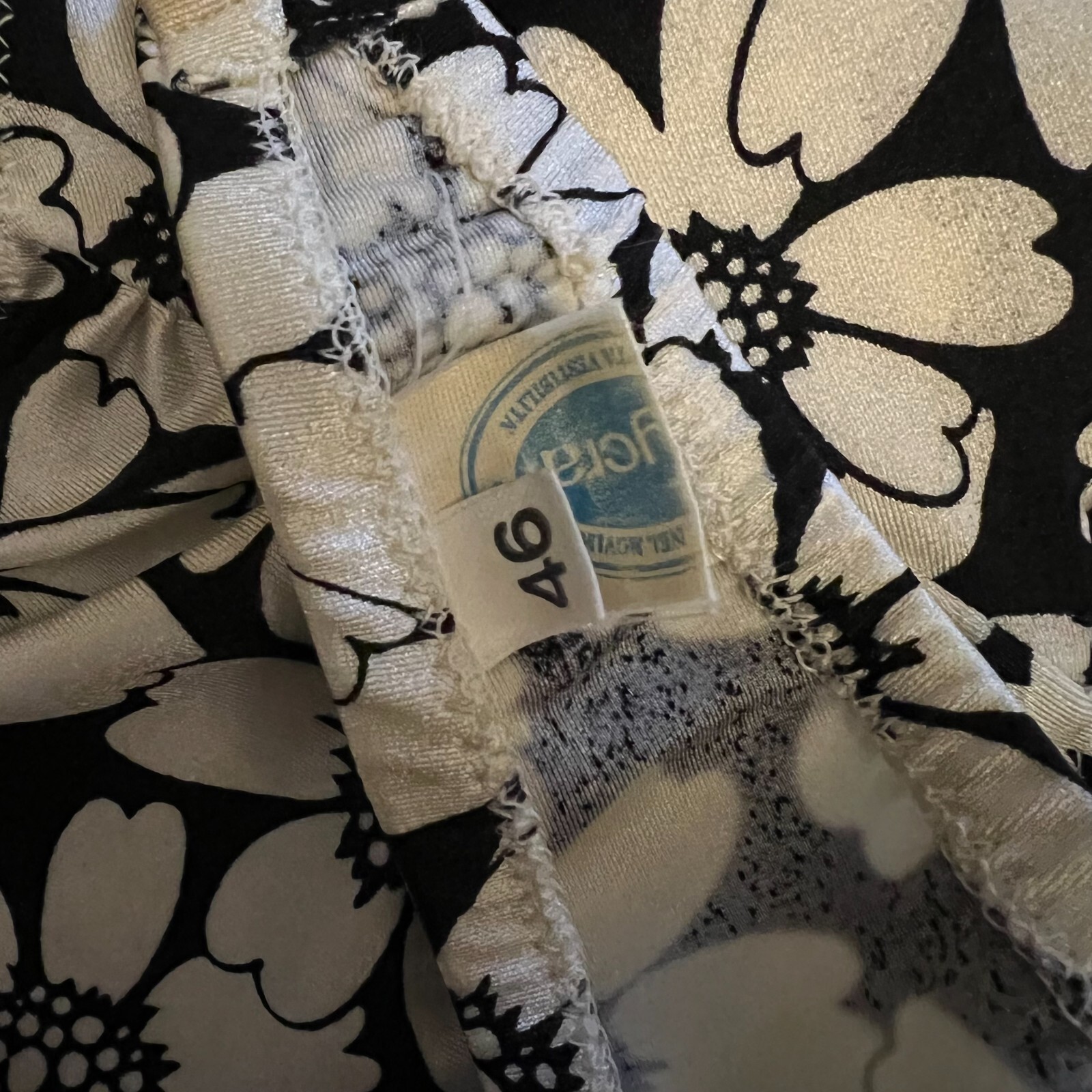 VINTAGE 1960'S BLACK & WHITE DAISY BIKINI Gem