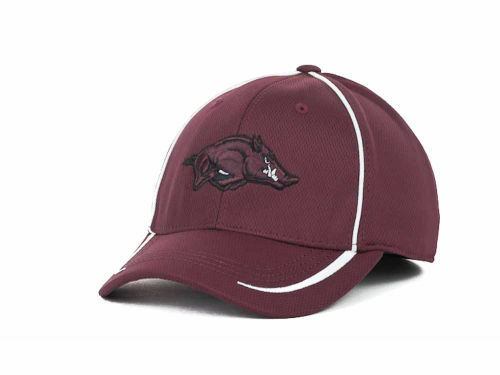 Arkansas Razorbacks Tow NCAA Lunatech Red Lightweight Flex Fit Cap Hat - Picture 1 of 4