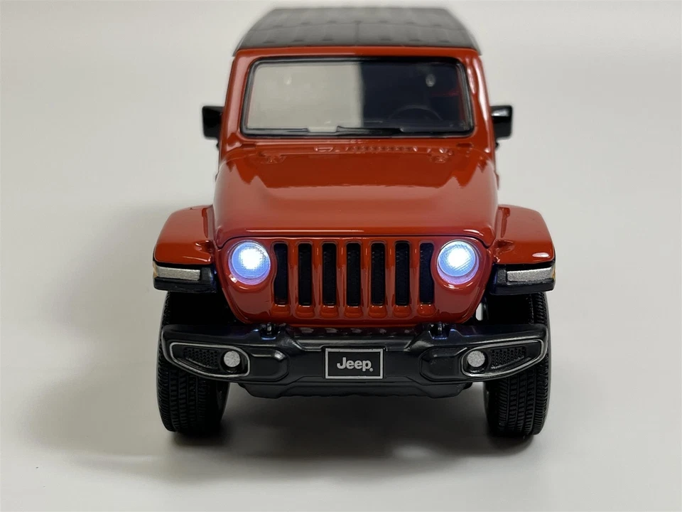 Jeep Wrangler Sahara Punk n Orange LHD 1:32 Scale Light & Sound Tayumo 32170016 - Image 2 of 4