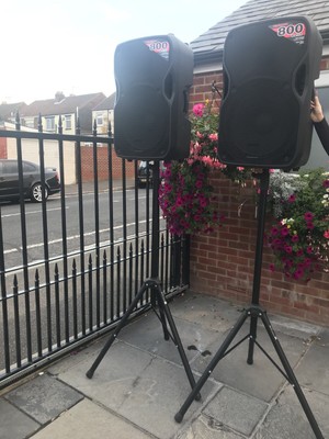 truesonic series 800 watts