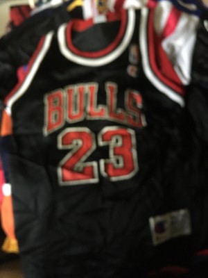 chicago bulls 12 jersey