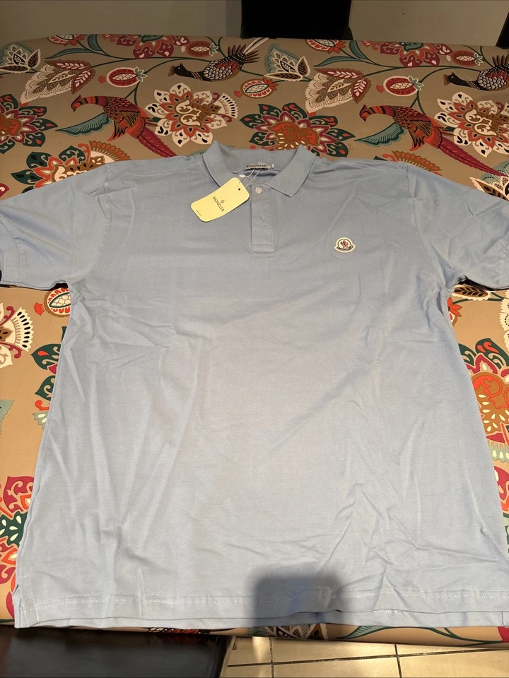 Polo Moncler Bleu Ciel Neuf Avec Étiquette D’origine - Photo 2/4