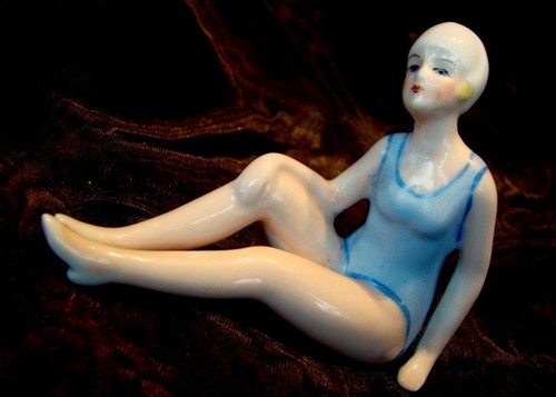 Figurine Baigneuse Pin-up Sexy Style Art Deco-allemand Style Art Nouveau Porcela - Photo 1/4