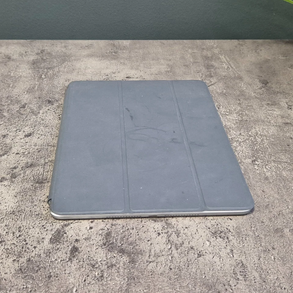 APPLE iPad 6Th Gen A1954 9,7" Pollici 32GB WiFi/Celulare Tablet - Argento - Immagine 4 di 4