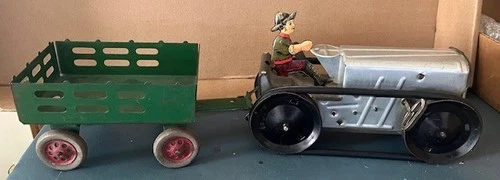 VINTAGE MARX METAL TRACTOR WIND UP TOY WITH RUBBER WHEELS