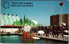 Postcard BUILDING SCENE Montreal Quebec QC AK1971