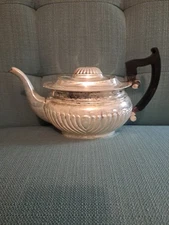 Vintage Viners of Sheffield Silver Plated Tea Pot England (AS IS) NEEDS TLC