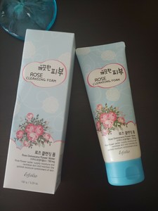 esfolio rose cleansing foam