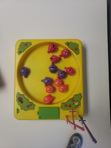 Vintage FISHING GAME Battery Operated Toy RARE Aldi Moving Fish Works Great! - Picture 2 of 10