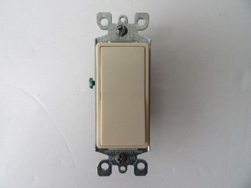 Leviton Decora 15 Amp 120-Volt Single Pole Grounding Quiet Ivory Rocker Switch - Picture 7 of 8