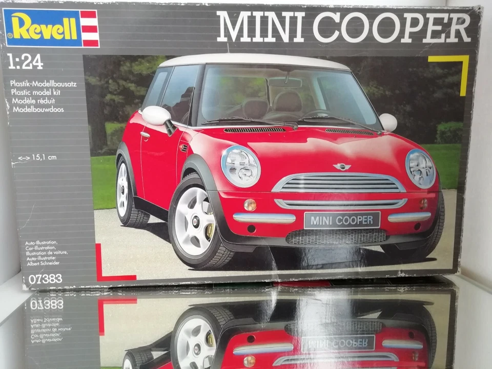 KIT MODELLO REVELL 07383 MINI COOPER IN SCALA 1:24 IN SCATOLA - Immagine 2 di 4