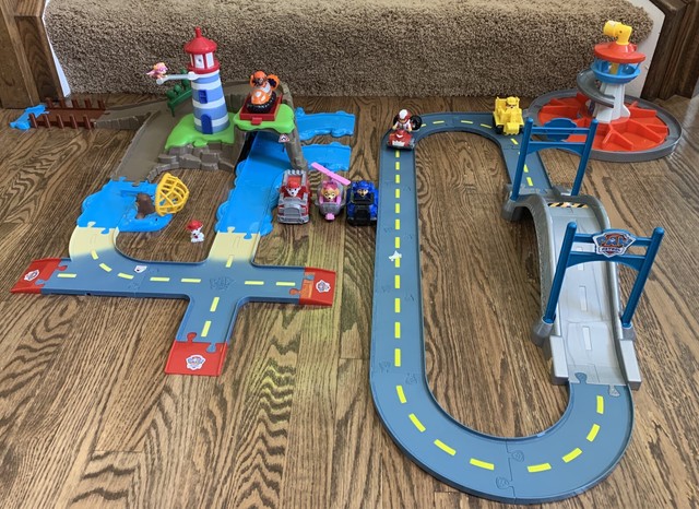 Paw Patrol Skye Zuma's Lighthouse Rescue, Launch N Roll Lookout Tower + Racers | eBay