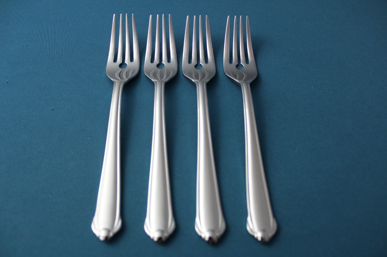 Mikasa Classico Satin Gerald Patrick 18-8 Korea New 6 3/8"