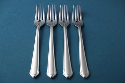 Mikasa CLASSICO SATIN Salad Forks (4pc Set) Gerald Patrick 18-8 Korea NEW 6 3/8''